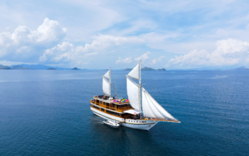 Open Trip By Luxury Phinisi LaMaIn Voyages 1